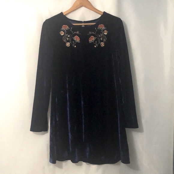 Primark Velour Long Sleeve Blue Embroidered Embellishment Dress     Size 8 - Picture 1 of 10